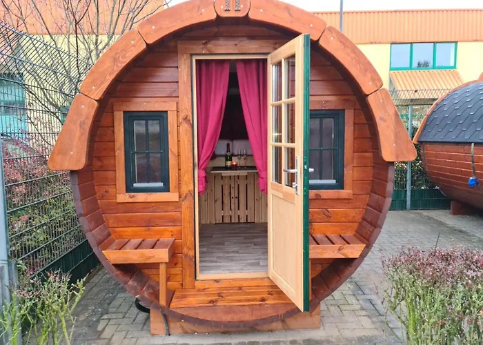 Camping Schlaffass Holzfass Im Banjapark Ohne Banja Sauna *